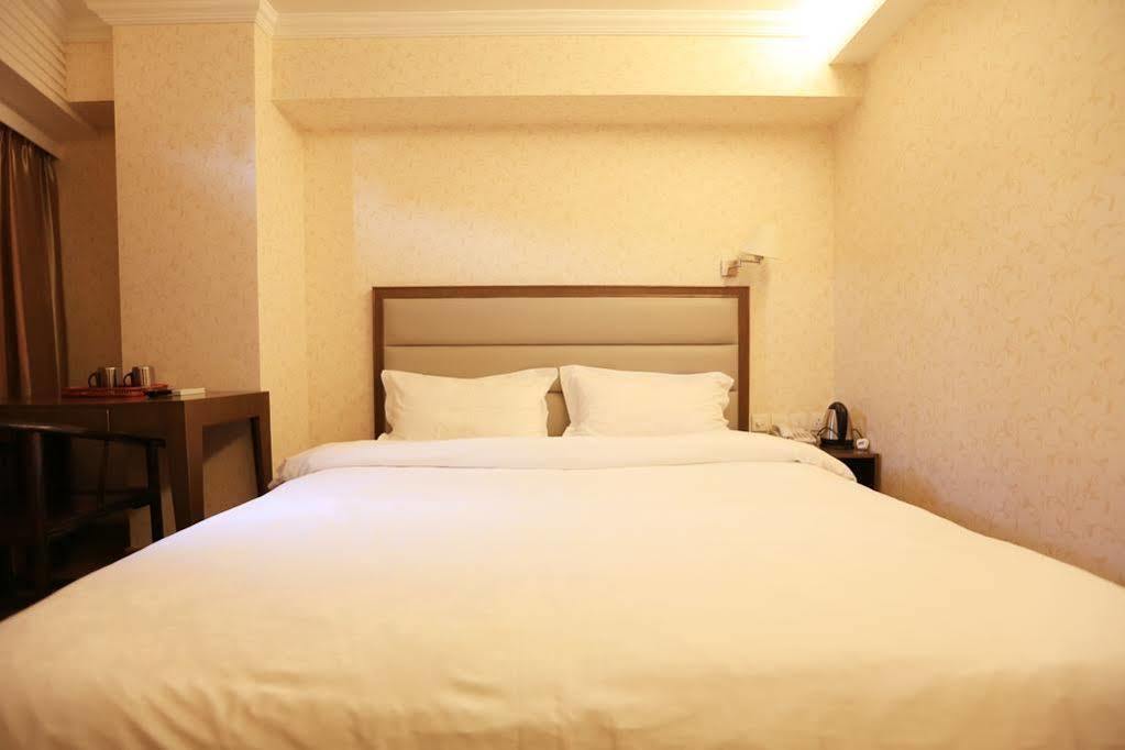Towns Well Hotel Макао Экстерьер фото